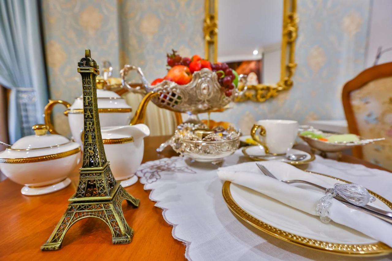 Golden Lis Hotel Boutique Goiânia Eksteriør billede A table set for afternoon tea